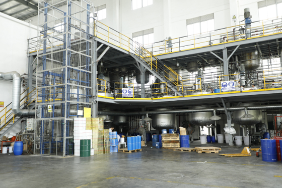 超耐久性、速乾性、耐UV性の透明レッドカーペイント