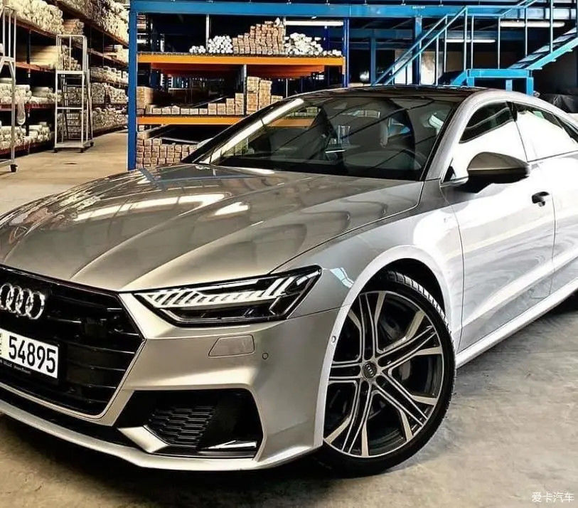 Audi LX7W 明るい銀色 完成品 カーペイント カラー 耐久性 メンテナンスの便利